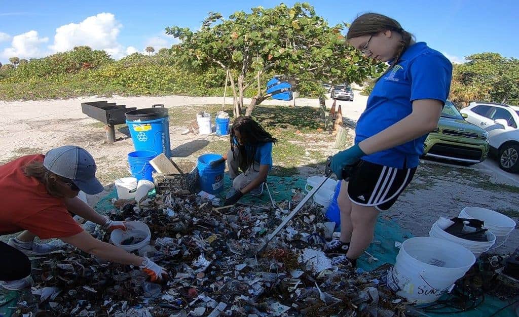 Museum of Discovery and Science - Beach Clean-ups 2021