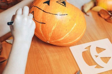 Design a Pumpkin With A Stencil